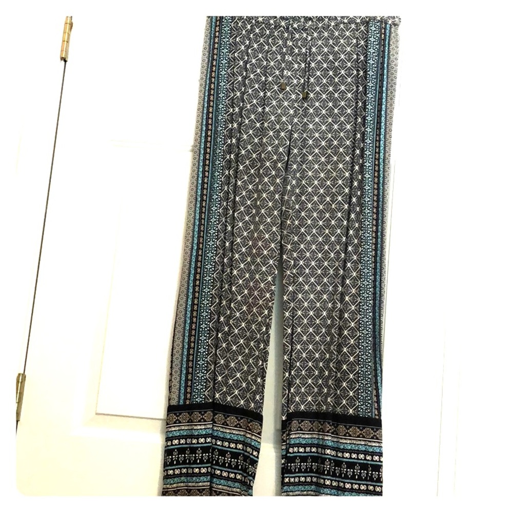 EUC PALOZO pants. Super comfy with elastic wait.